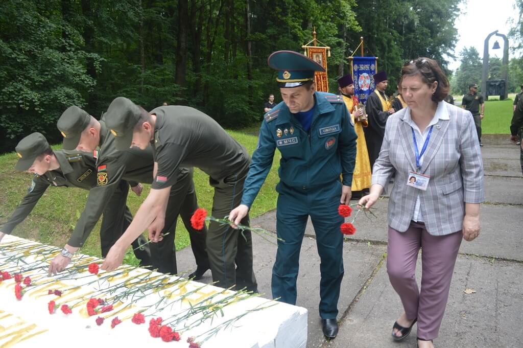 Крестный ход "Церковь и армия" Барановичи МЧС